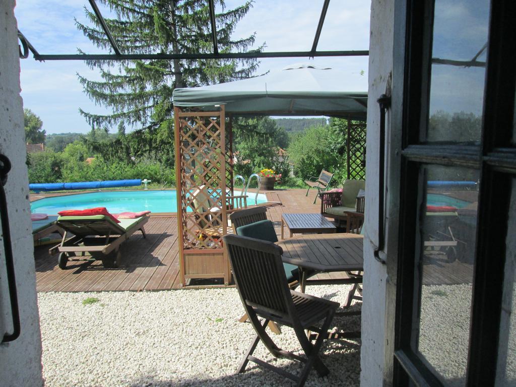 Le Petit Lavoir Saint-Paul-Lizonne Esterno foto